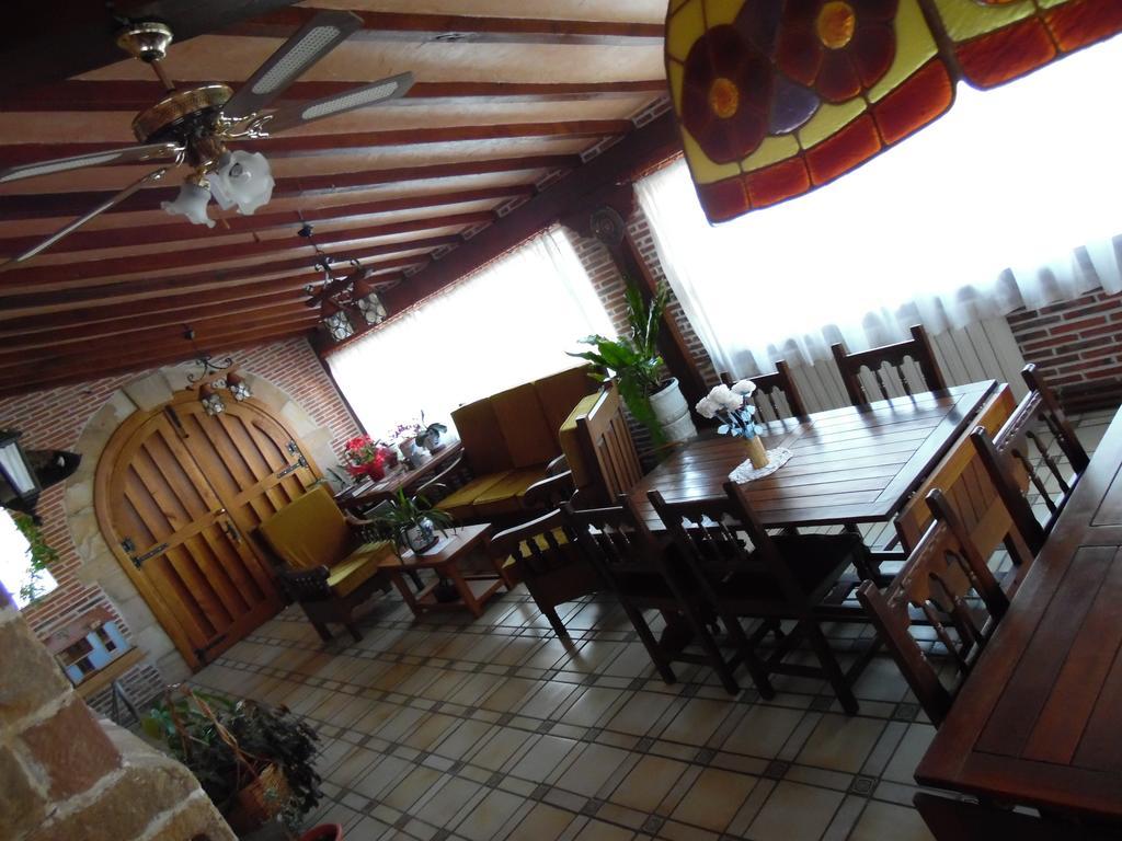 Posada La Capia Vargas Exteriör bild